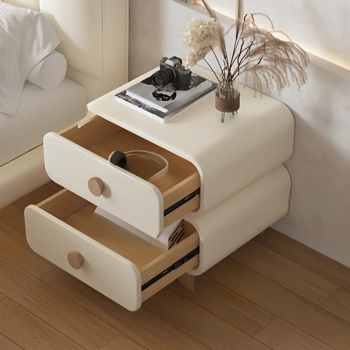 Table de chevet scandinave en similicuir