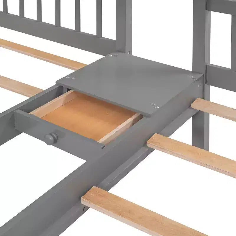 Lit superposé Whisen avec lit double au-dessus de deux lits simples, en bois, avec tiroirs et barrières de sécurité