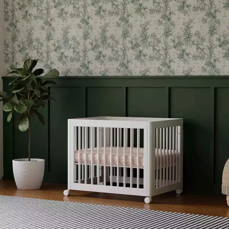 Lit bébé convertible Babyletto Yuzu 8-en-1 avec kits de conversion pour toutes les étapes