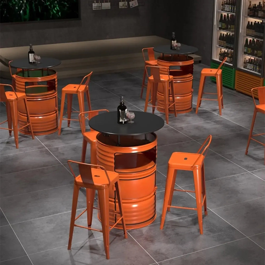 Tavolini da bar industriali in metallo nero e arancione a forma di bidone, con contenitore