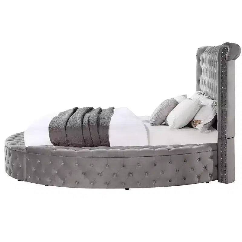 Lit queen Gaiva gris velours 109 - Acme Furniture : clous décoratifs élégants, capitonnage à boutons, cadre en bois composite