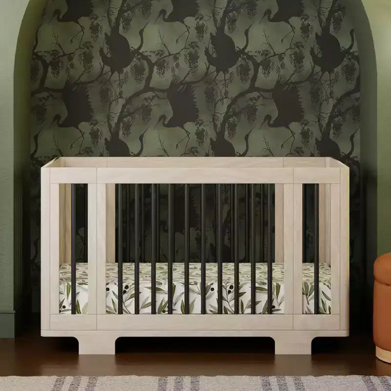 Lit bébé convertible Babyletto Yuzu 8-en-1 avec kits de conversion pour toutes les étapes