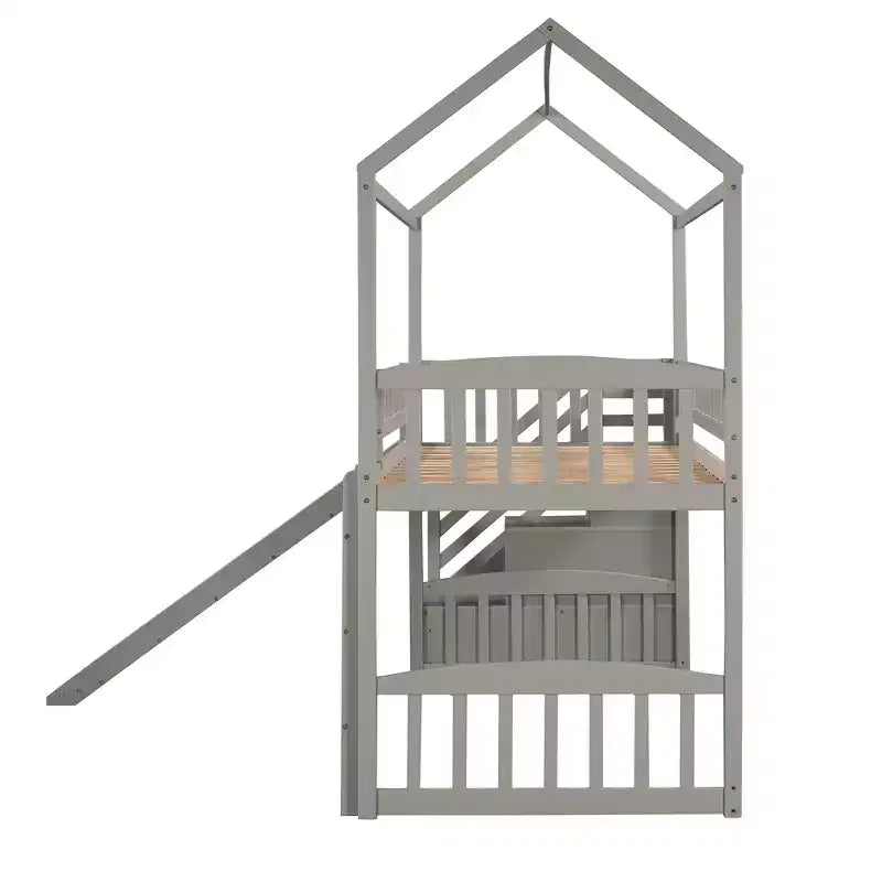 Halfhoogslaper in de vorm van een huis met glijbaan en trap, met opbergladen, houten hutbed voor kinderen en peuters