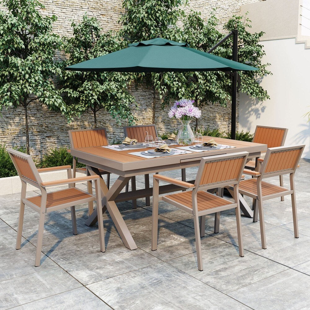 Set da pranzo da esterno moderno da 7 pezzi con sei sedie e un tavolo allungabile per il patio