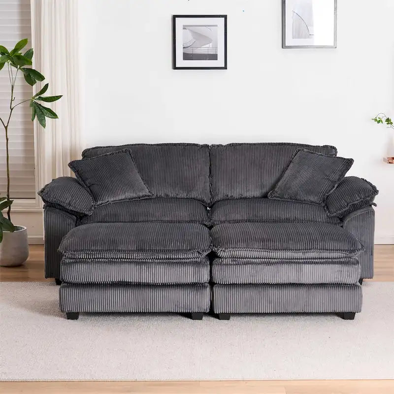Modernes 2-Sitzer-Cordsofa mit 4 Stützkissen und 2 Hockern