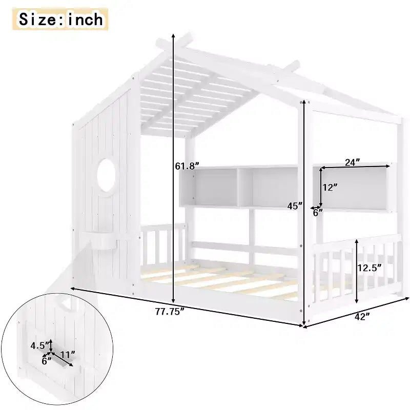 Lit cabane au sol avec étagères de rangement intégrées et toit à lattes