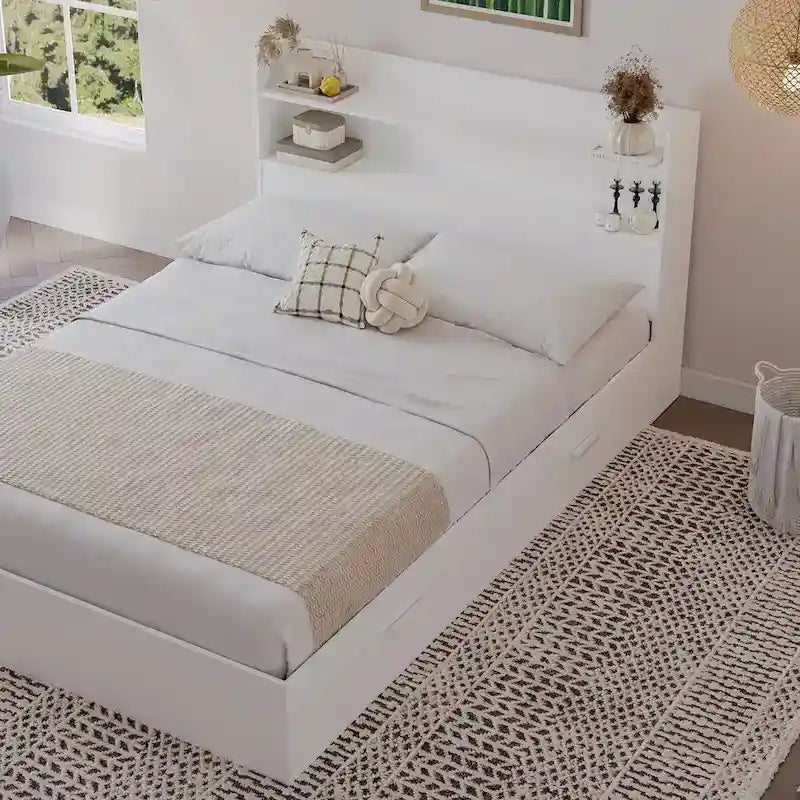 Letto con struttura a piattaforma Hunter con testiera