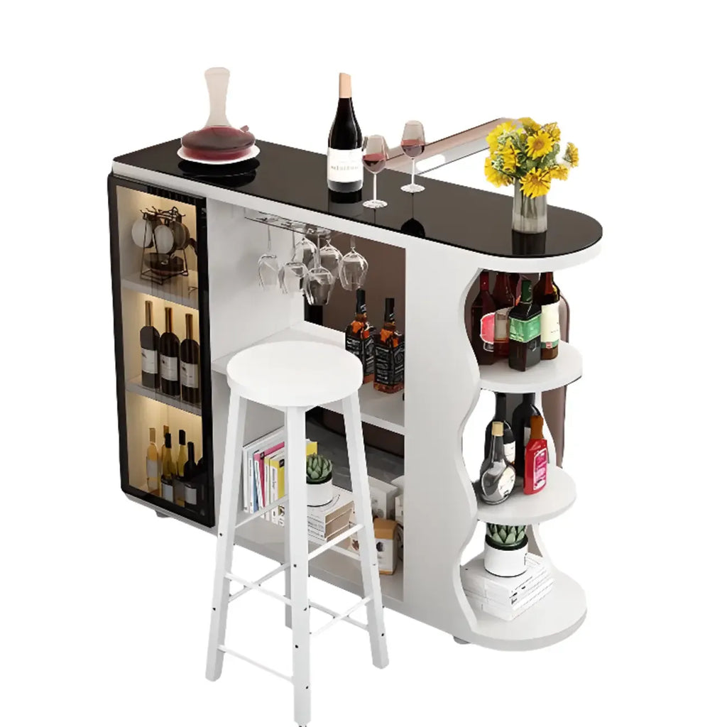 Tavolo da bar moderno dalla forma irregolare con piano in pietra e spazio contenitore per bar domestici
