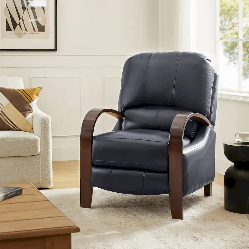 Alex handmatige relaxfauteuil van echt sigarenkleurig leer in mid-century moderne stijl, met gebogen houten armleuningen