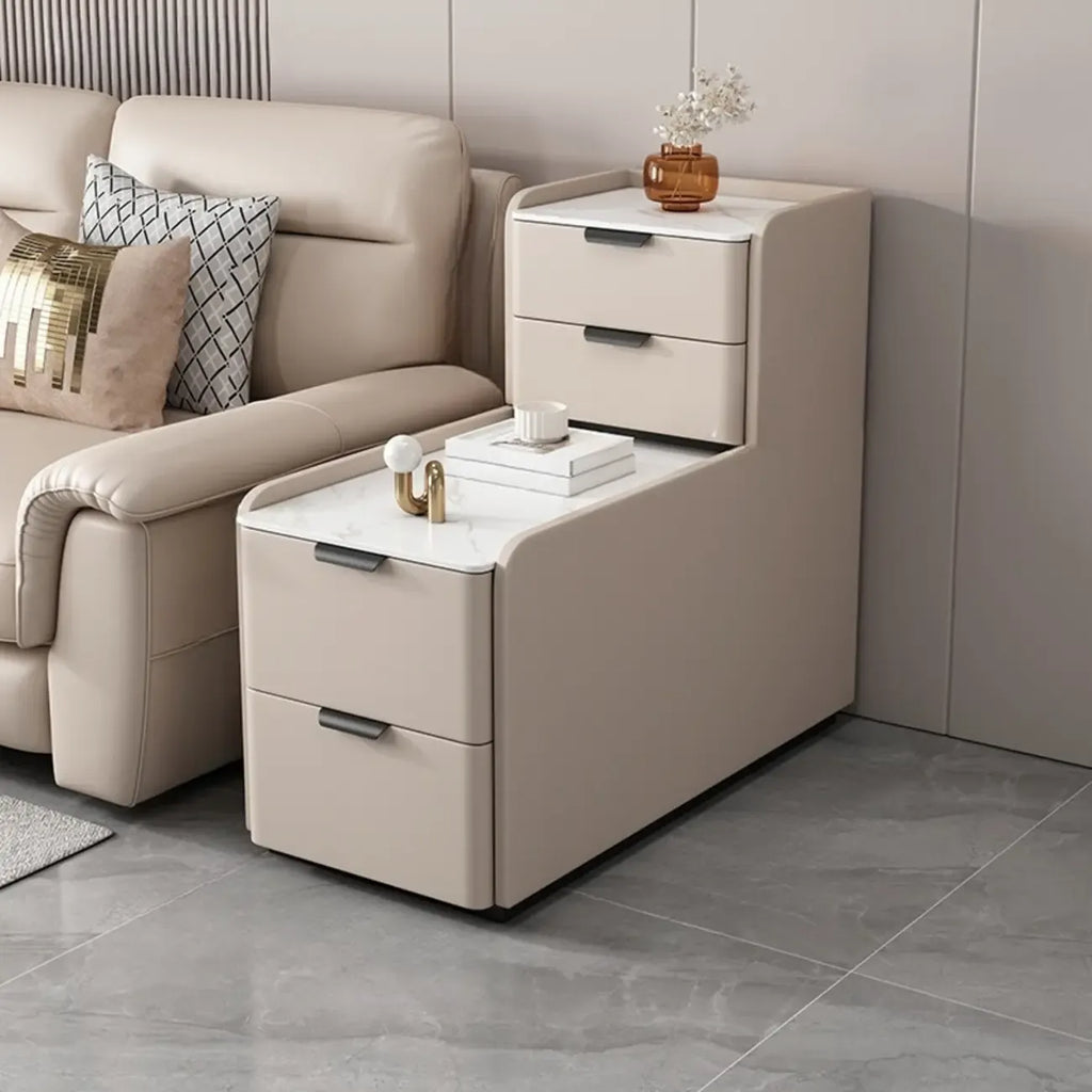 Hoher Sofa-Beistelltisch in L-Form aus Holz mit Steinplatte und 4 Schubladen