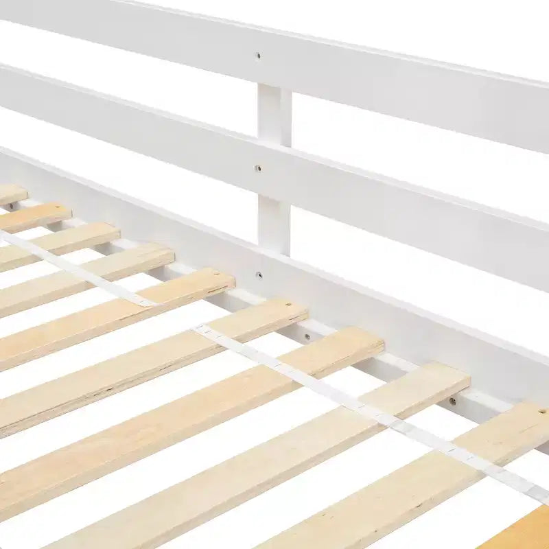 Letto a soppalco a forma di casetta per letto singolo, in legno, con scala e sponde di protezione per bambini