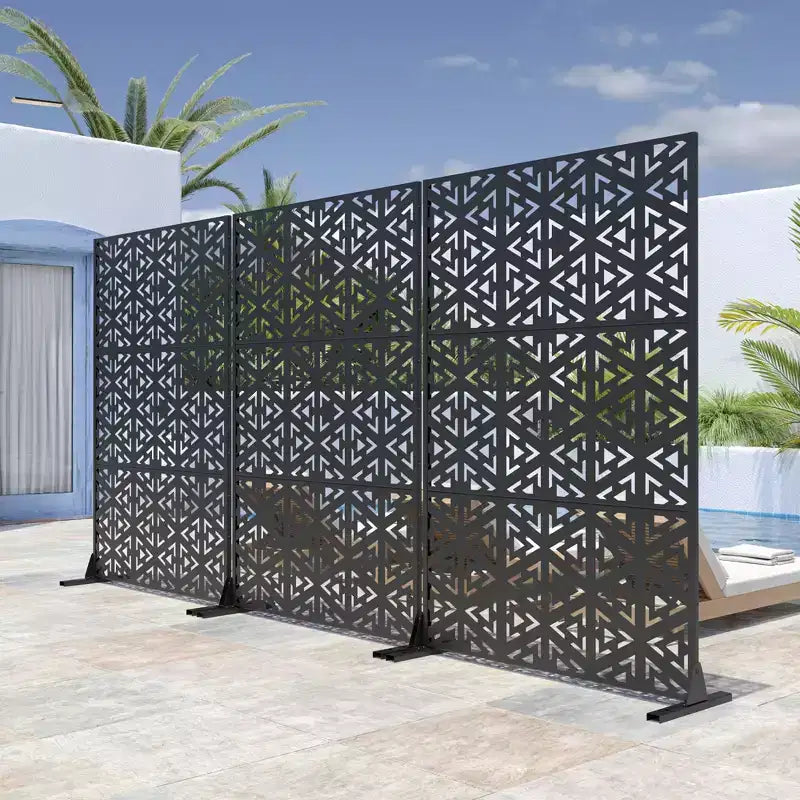 Paravent en acier galvanisé noir à motif triangulaire en V | 183H x 120W x 4D cm