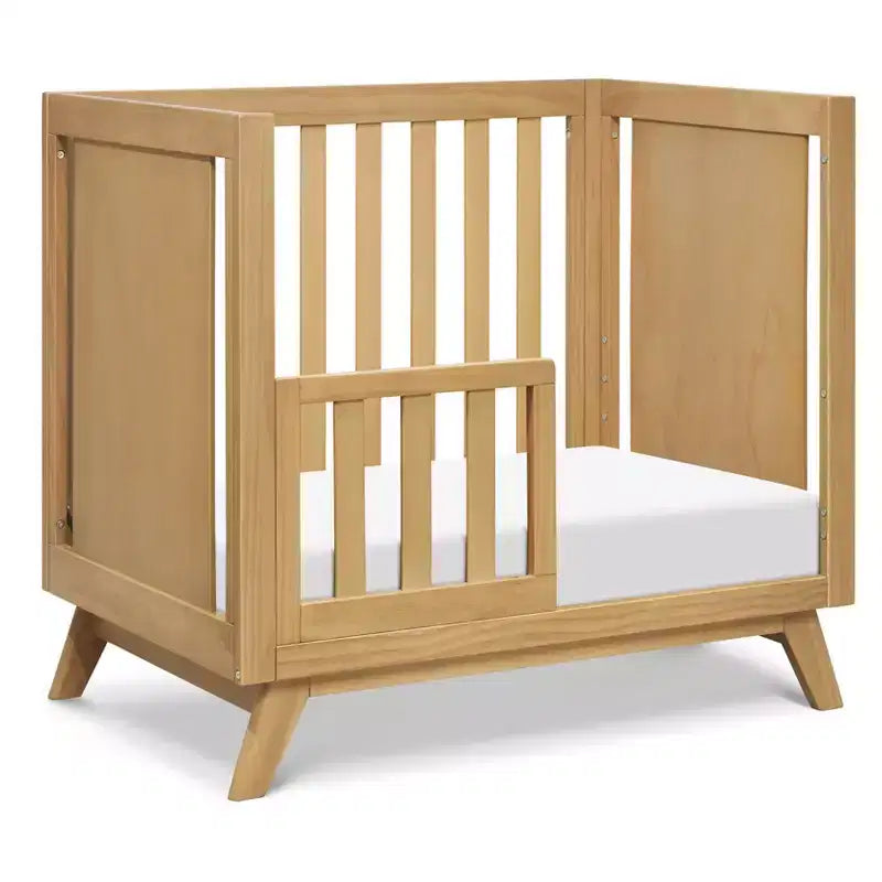 daVinci Otto 3-in-1 umbaubares Mini-Kinderbett mit 4 Matratzen
