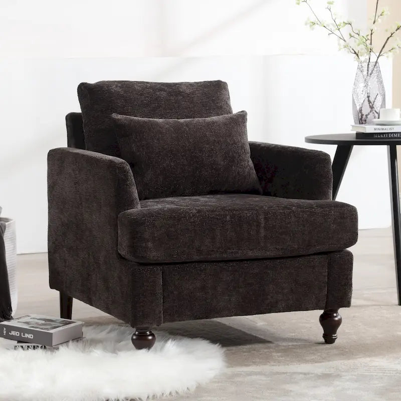 Fauteuil met chenillebekleding, houten frame en armleuningen in moderne midcenturystijl voor de woonkamer