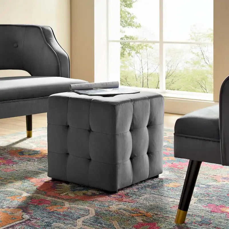 Pouf cube capitonné en velours