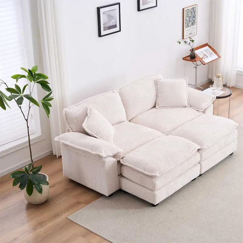 Modernes 2-Sitzer-Cordsofa mit 4 Stützkissen und 2 Hockern