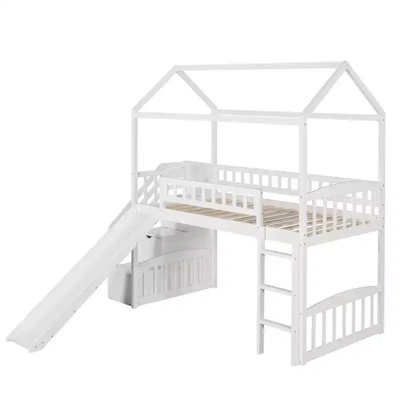Halfhoogslaper in de vorm van een huis met glijbaan en trap, met opbergladen, houten hutbed voor kinderen en peuters