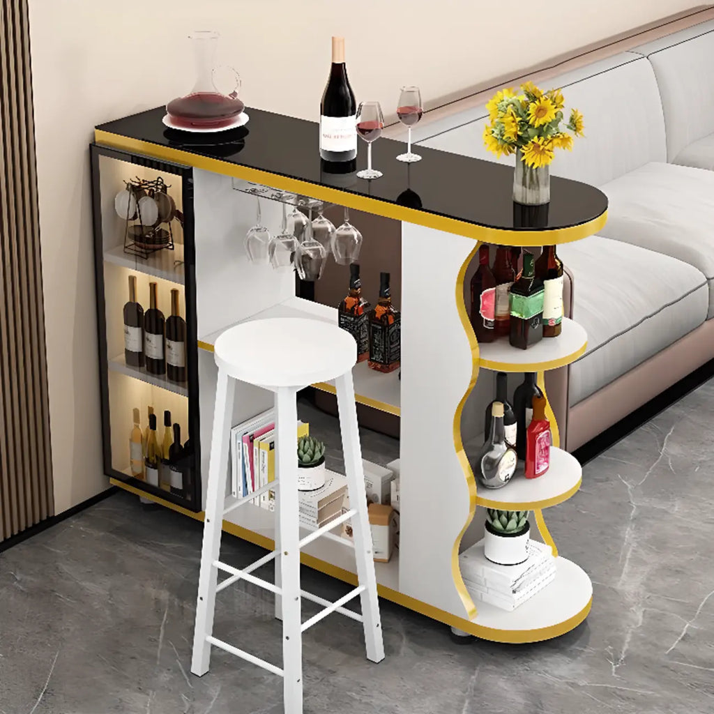Tavolo da bar moderno dalla forma irregolare con piano in pietra e spazio contenitore per bar domestici