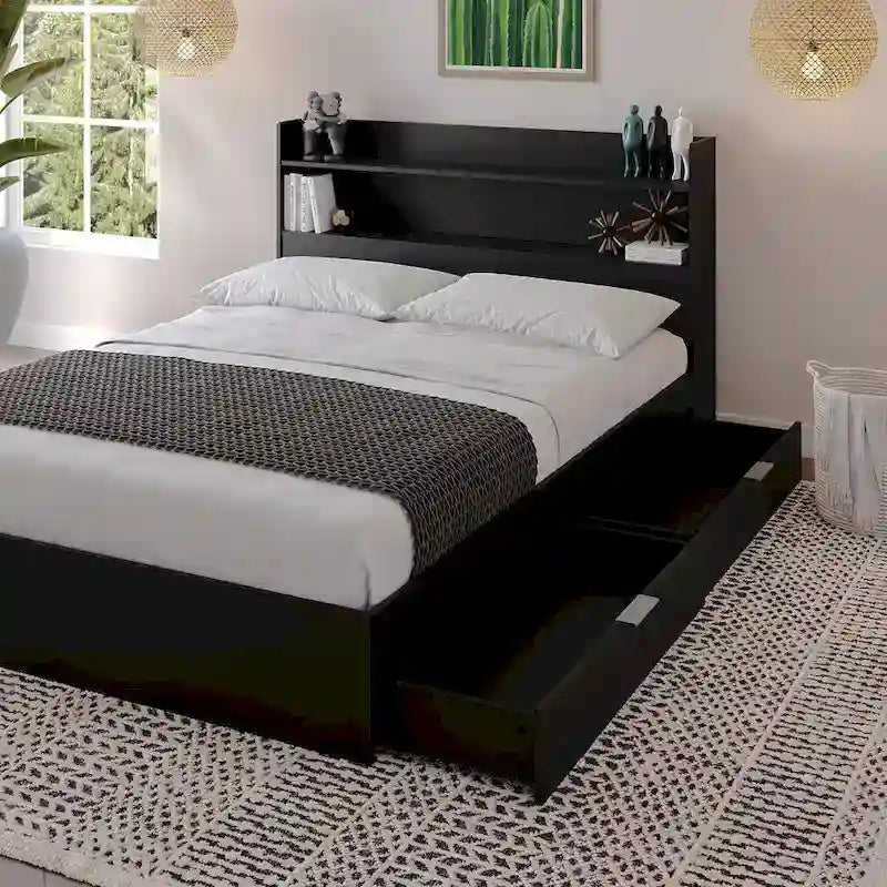 Letto con struttura a piattaforma Hunter con testiera