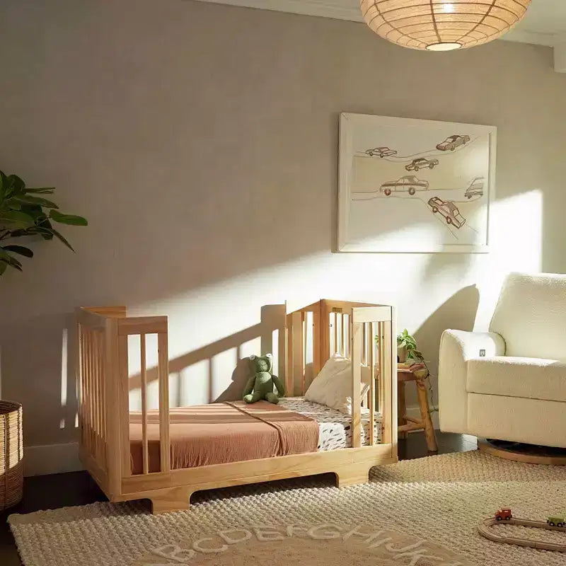 Lit bébé convertible Babyletto Yuzu 8-en-1 avec kits de conversion pour toutes les étapes