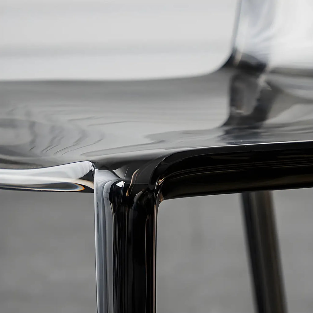 Chaise de salle à manger ambre en acrylique, sans accoudoirs et à dossier bas