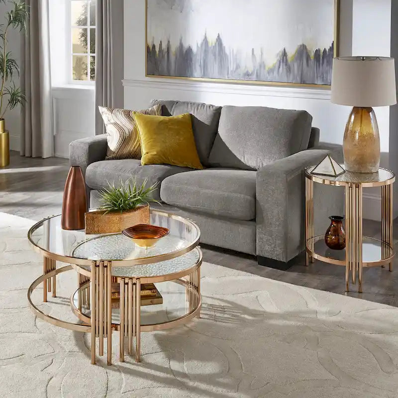 Tavolino Bruges di iNSPIRE Q Bold, finitura oro champagne, vetro testurizzato e ripiano