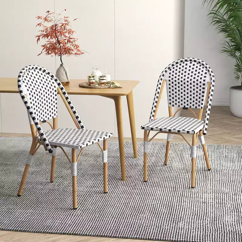 Set di 4 sedie Costway da bistrot francese per esterni, con rattan intrecciato a mano e struttura in metallo zincato