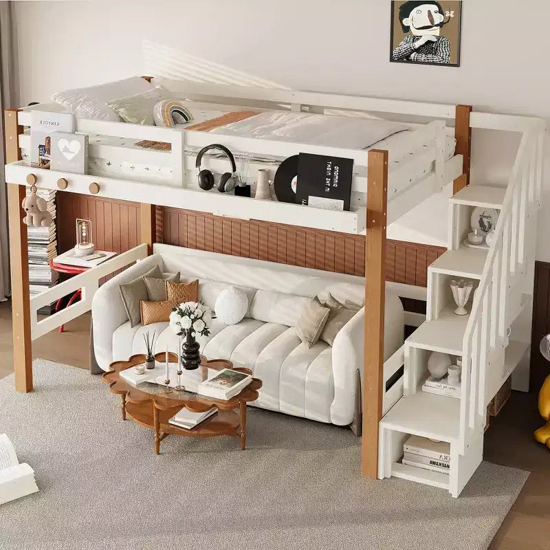 Moderne hoogslaper met kledinghaak, opbergplanken en ruimte onder het bed