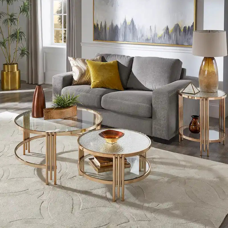 Tavolino Bruges di iNSPIRE Q Bold, finitura oro champagne, vetro testurizzato e ripiano