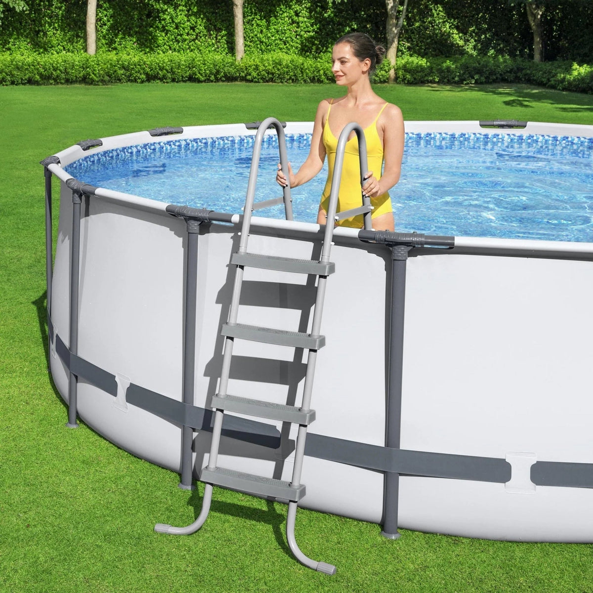Rond bovengronds zwembad Bestway Steel Pro MAX met pomp en afdekzeil