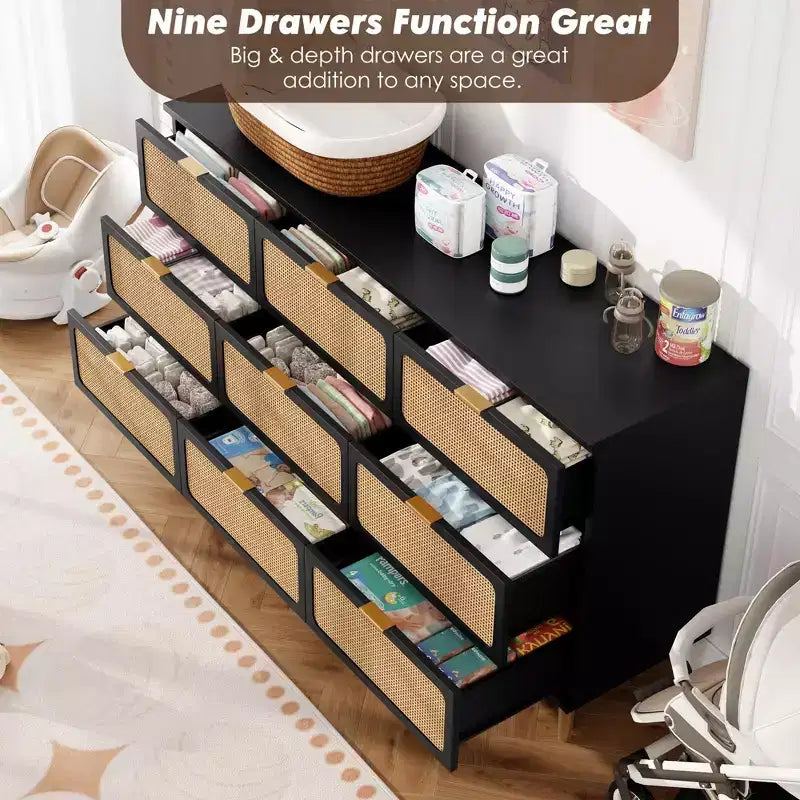 Rattan-Kommode für das Schlafzimmer, geräumige Schubladenschränke für den Kleiderschrank, geeignet für Wohnzimmer, Flur und Kinderzimmer.